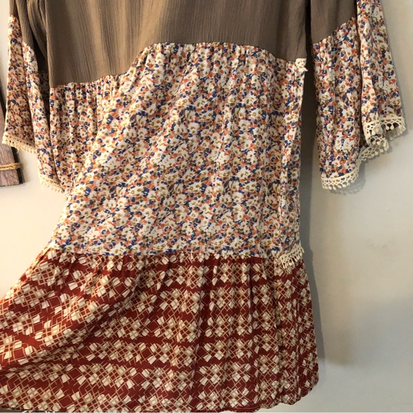 Umgee Boho Print Block, Crochey Trim Shift Tunic Blouse - Size Small - Picture 11 of 14